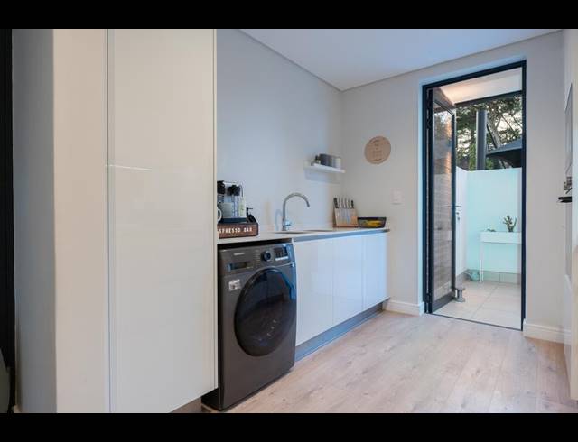 2 BEDROOM APARTMENT FOR SALE IN SANDRINGHAM